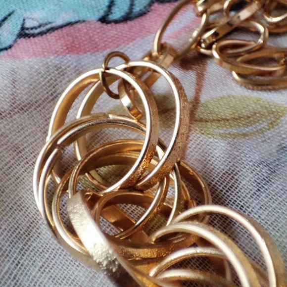 Gold Tone Round Textured Rings Necklace Vintage MCM Jewelry - Picture 8 of 8